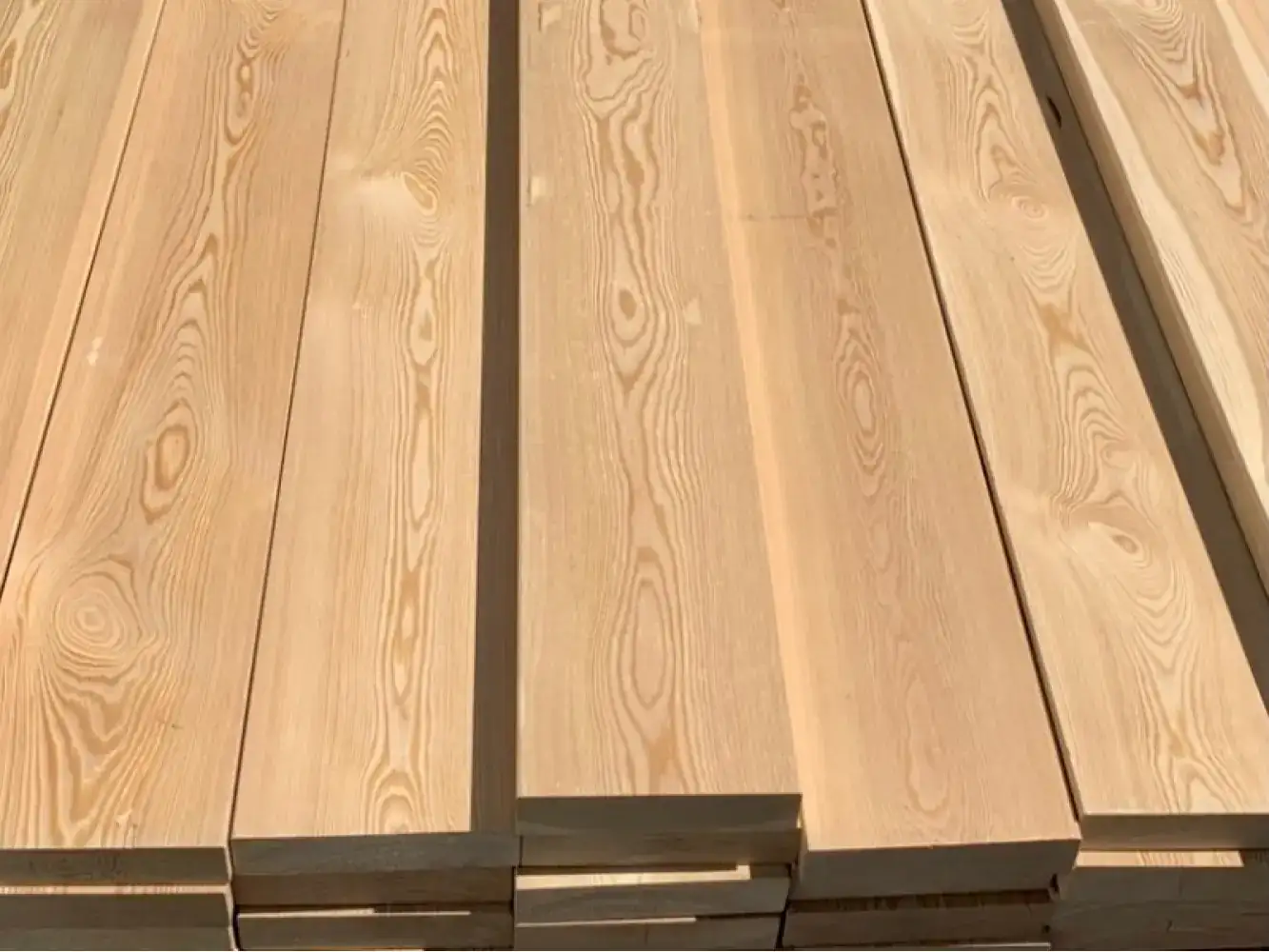 Палубная доска лиственница 140×28×5000 мм, сорт Экстра, 4 шт./упак