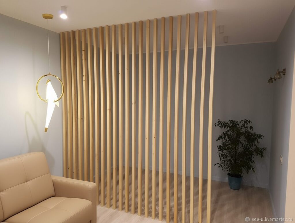 Реечная перегородка из сосны ручной сборки — натуральное дерево, точные размеры, покраска в СПб