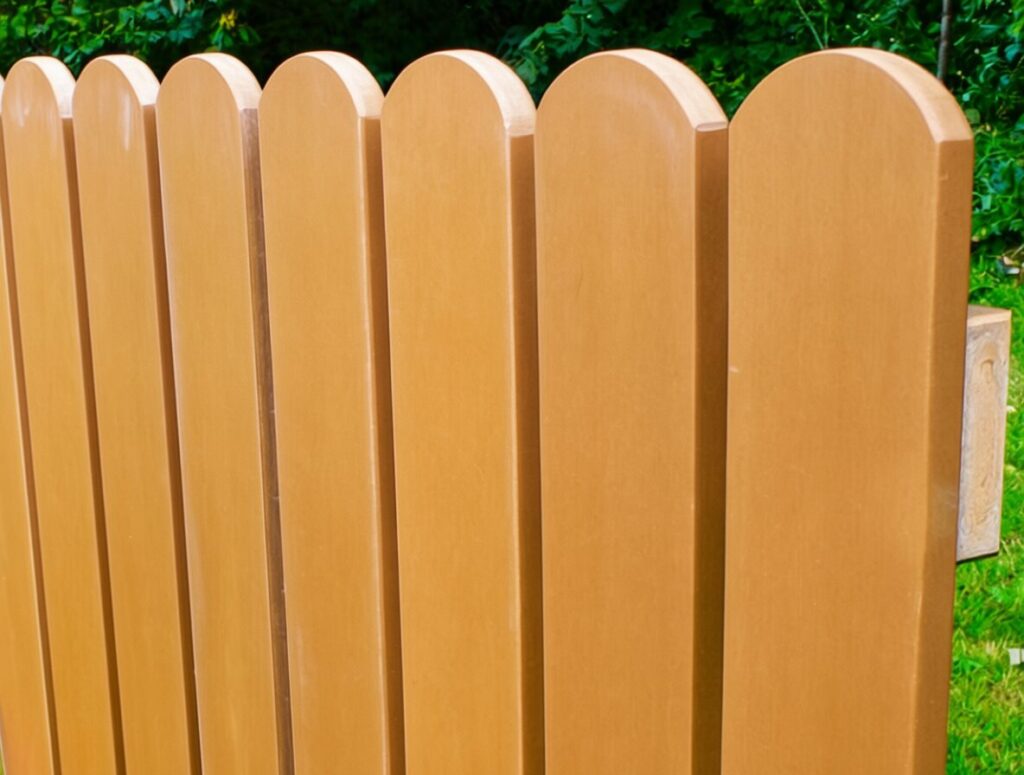 Штакетник из сосны ручной работы от производителя в Санкт-Петербурге